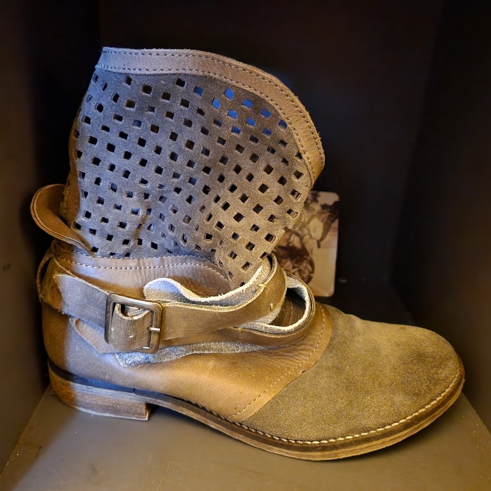 Matisse Ladies Boots Size 8 1/2 Leather